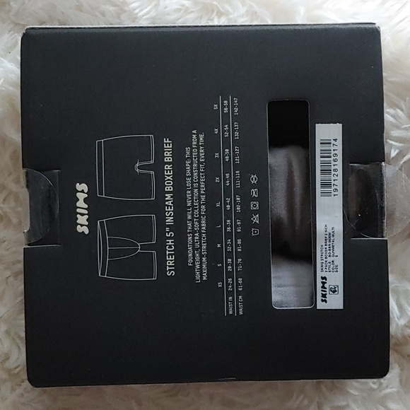 SKIMS Stretch 3 Pieces 5" Inseam Boxer Set - Picture 3 of 15